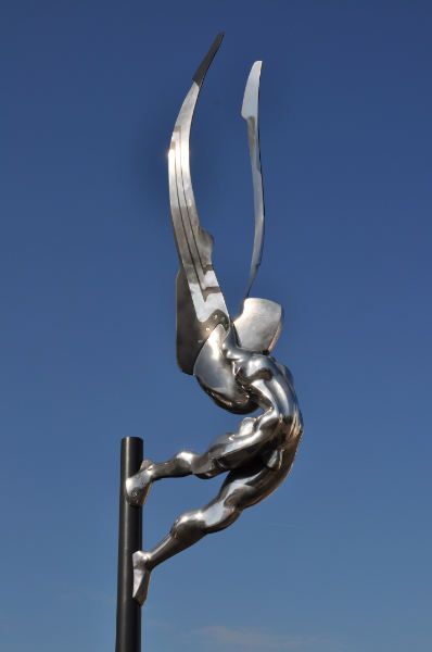 images/onlinegalerie/Brauchle Peter Aufbruch Aluminium 2015 450 cm.jpg